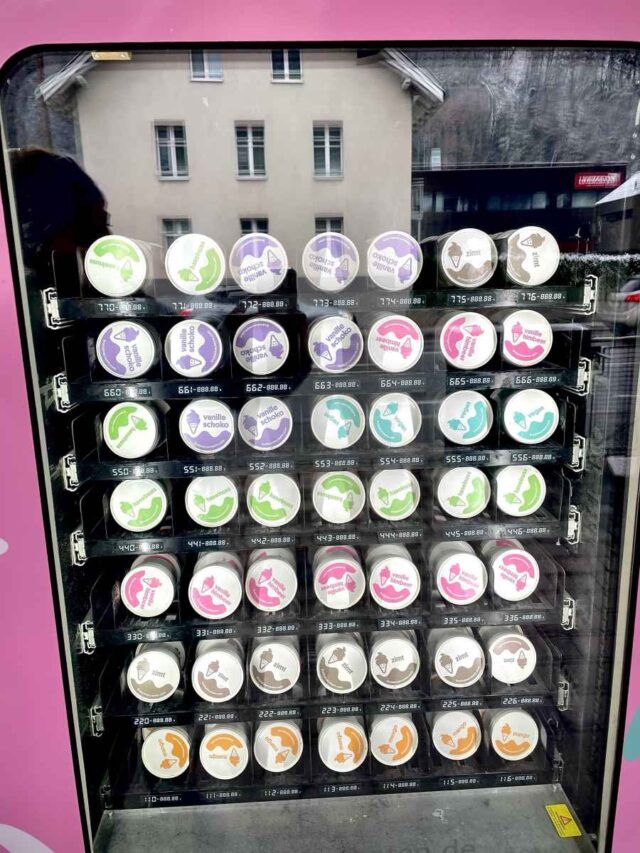 Eisautomat Becher